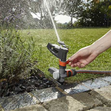 GARDENA Arroseur-canon sur pic Comfort – Portée réglable 12.5m max – Superficie max 490m˛ –  Jardin XL – Garantie 5 ans (8141-20)