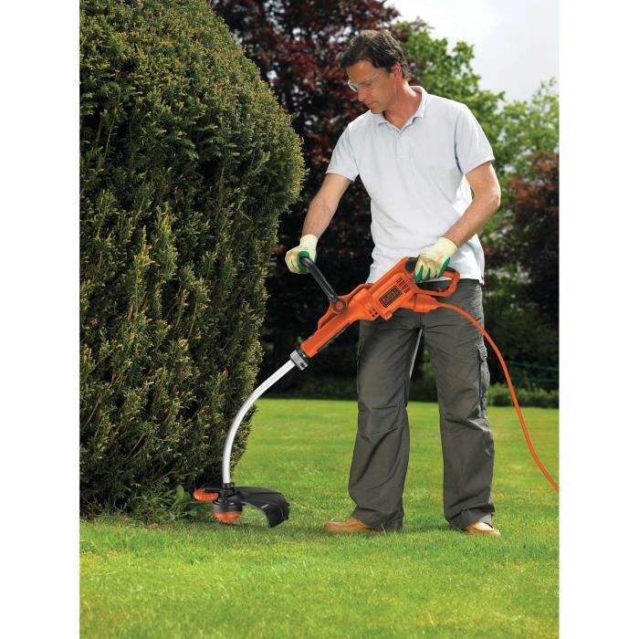 Coupe-bordure électrique BLACK+DECKER - GL7033-QS - 700W - 33 cm - Filaire - tete pivotante - tube télescopique