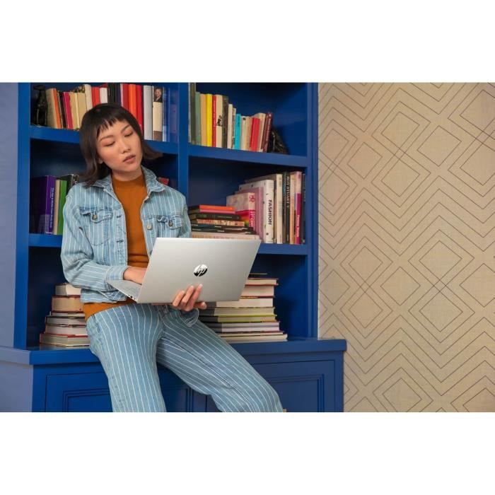 PC Portable HP Pavilion 15-eg2049nf - Windows 11 - 15,6 FHD - Core i5-1235U - RAM 16Go - Stockage 512Go SSD - AZERTY