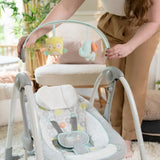 INGENUITY balancelle électrique pliable Swing and Go Hugs & Hoots- Cadeau Noel bébé, 5 vitesses de balancement, mélodies