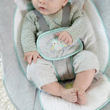 INGENUITY balancelle électrique pliable Swing and Go Hugs & Hoots- Cadeau Noel bébé, 5 vitesses de balancement, mélodies