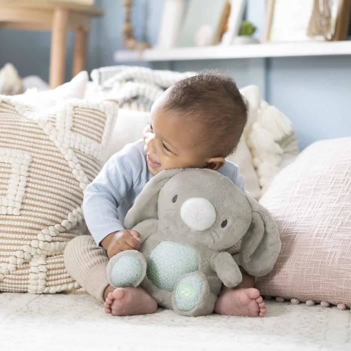 INGENUITY Doudou bébé lapin Sylvi, peluche, mélodies et vibrations apaisantes, lumineux, cadeau noel bébé