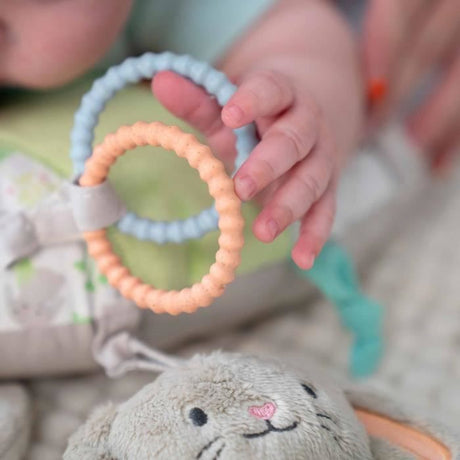 INGENUITY Tapis d'éveil au sol bébé Sylvi pour le temps passé sur le ventre plus long avec jouets mutil sensoriels