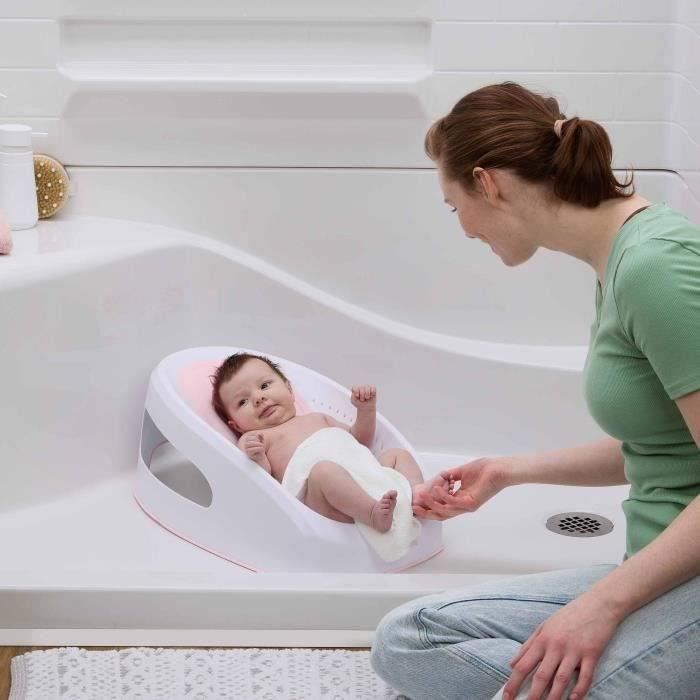 INGENUITY Transat de bain bébé fille antidérapant, de 0 a 6 mois ou 9kg, transat perforé pour laisser couler l'eau, Rose
