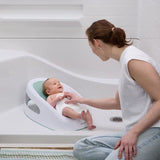 INGENUITY Transat de bain bébé fille antidérapant, de 0 a 6 mois ou 9kg, transat perforé pour laisser couler l'eau, Vert
