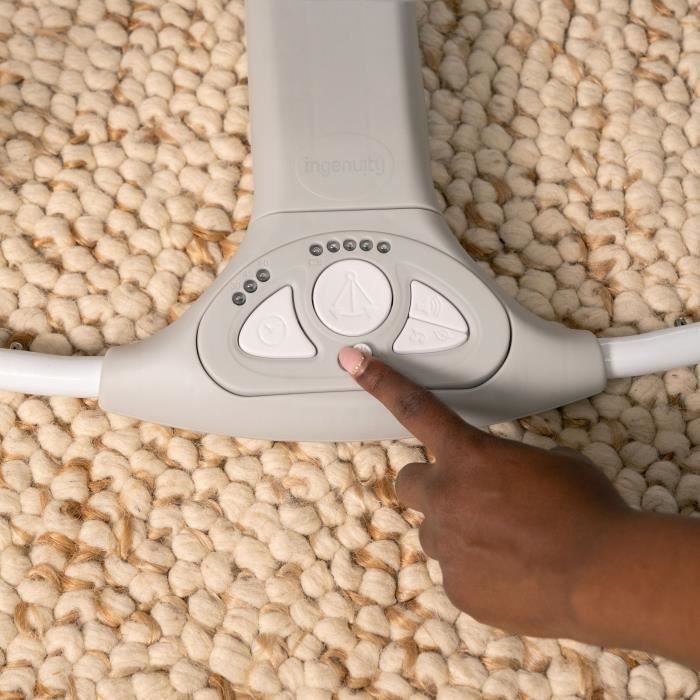INGENUITY Transat bébé Balancelle électrique pliable – Chambray,cadeau bébé, 5 vitesses de balancement, 8 mélodies