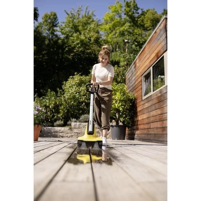 Nettoyeur de terrasse sans fil Karcher PCL 3-18 avec batterie 18V/2,5Ah, brosse rotative