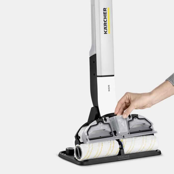 KARCHER EWM 2 - Balai serpilliere électrique sans fil - Permet de nettoyer jusqu'a 60 m˛ - Tout type de sols durs