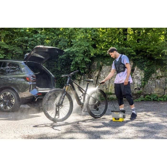 Nettoyeur mobile Karcher OC 4 - Pression 5 bar- Batterie intégrée- réservoir 8L