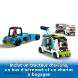 LEGO City 60367 L'Avion de Ligne, Jouet avec Bus de l'Aéroport, Remorqueur, Camion a Bagages et 9 Minifigurines