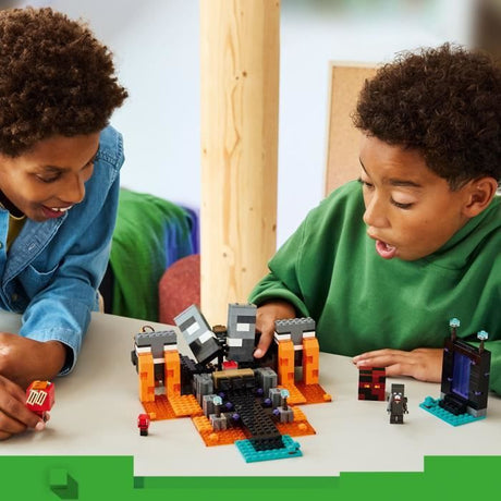 LEGO Minecraft 21590 La Bataille du Wither - Jouet de Construction pour Gamer des 8 ans