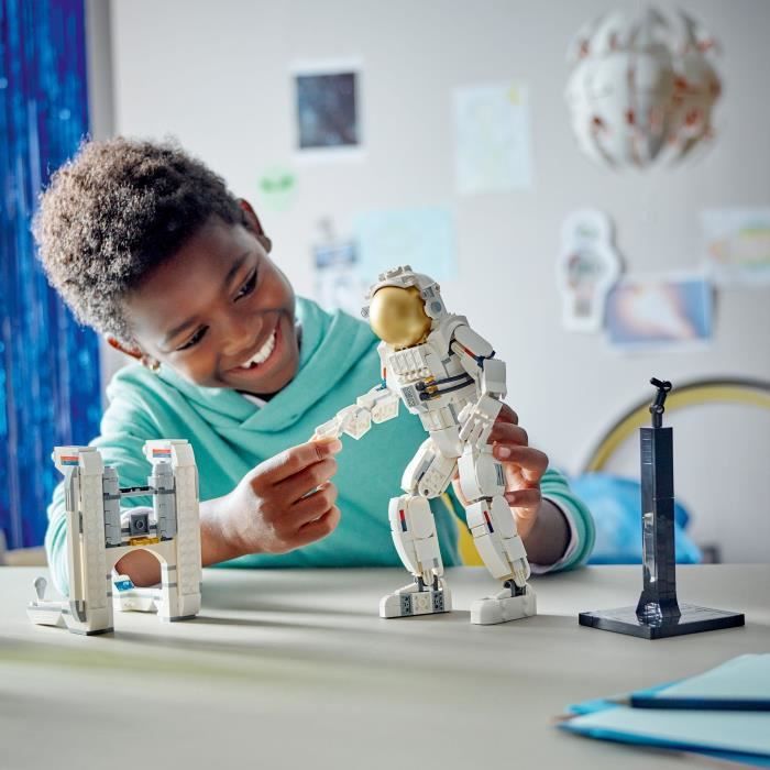 LEGO 31152 Creator 3en1 L'Astronaute dans l'Espace, Jouet de Construction avec Chien et Navette Spatiale, Décoration
