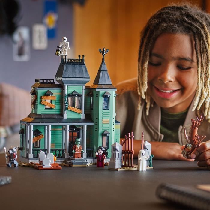 LEGO Creator 3-en-1 31167 Le Manoir Hanté - Jeu de Construction enfant des 9 ans