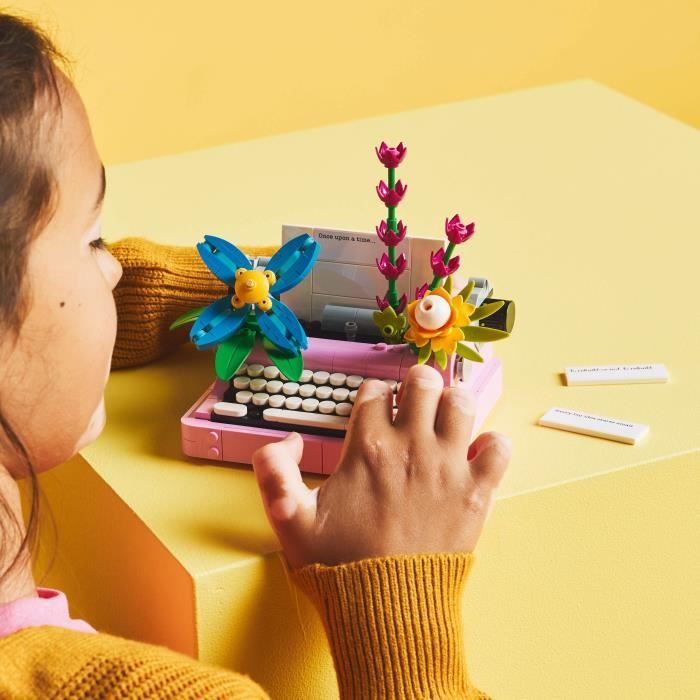 LEGO Creator 31169 3-en-1 La machine a écrire avec des fleurs - Jeu pour enfant des 8 ans