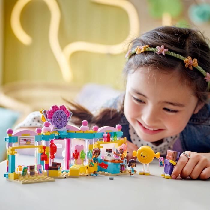 LEGO Friends 42649 La Confiserie de Heartlake City - Jouet de Construction enfant des 6 ans