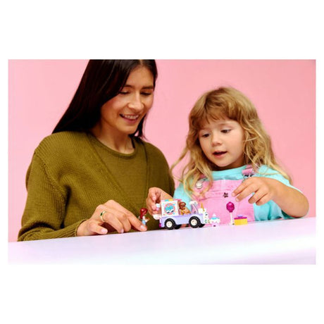 LEGO Friends 42675 La Voiture Licorne - Jouet des 4 ans - Motricité Fine - Idée de Cadeau