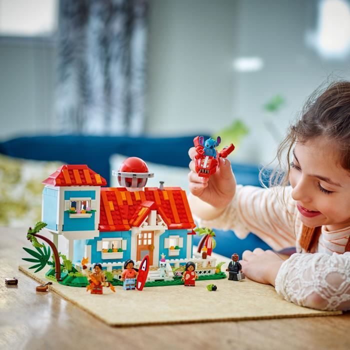 LEGO | Disney La Maison sur la Plage de Lilo et Stitch, Jeu de Construction pour les Enfants et les Fans 43268