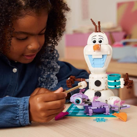 LEGO | Disney 43287 La Reine des Neiges Le Pique-Nique d'Olaf et Bruni - Bonhomme de Neige