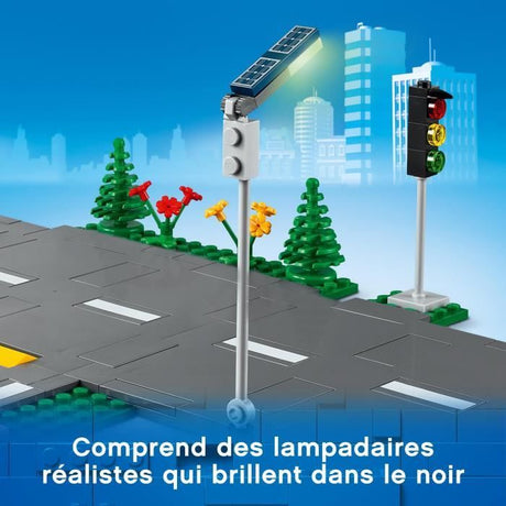 LEGO City 60304 Intersection a assembler, Jeu construction ville avec panneaux et routes a imbriquer pour garçon ou fille