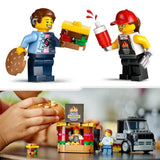 LEGO 60404 City Le Food-truck de Burgers, Jouet de Camionnette, Jeu Imaginatif avec Camionnette et Minifigurines