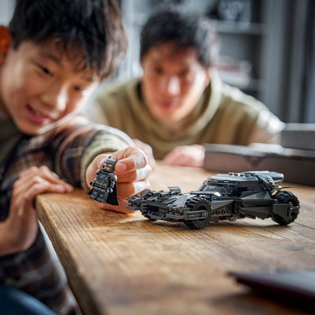 LEGO DC Batman 76331 La Batmobile de Batman v Superman - Jeu de Construction des 9 ans