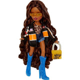 Bratz Goin' Out Poupée - Sasha - 1 Poupée Mannequin a Collectionner - Une Tenue, Un Sac a Main, Une Paire de Lunettes Soleil - 6 ans
