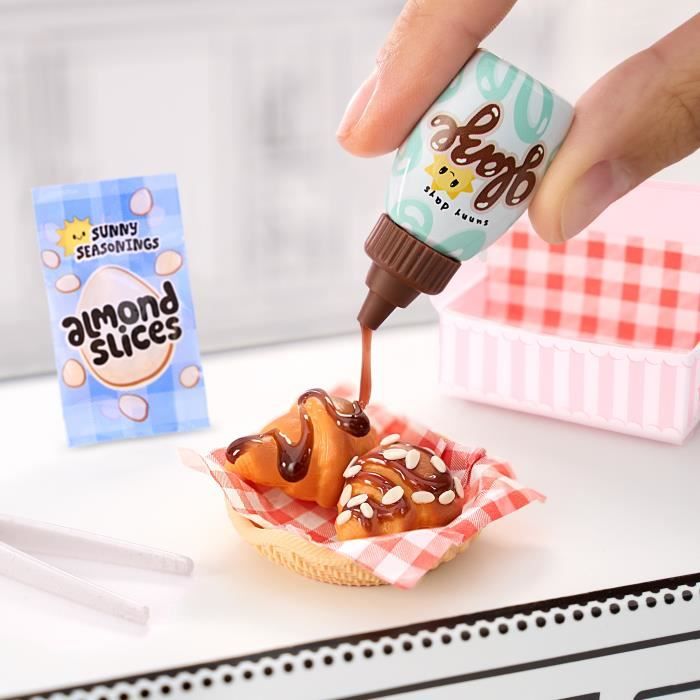 MGA's Miniverse- Make It Mini Foods CafÈ - Des 8 ans