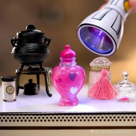 MGA Miniverse - Harry Potter - Jeu Créatif - Potions emblématiques - Loisirs créatif et décoratif en résine - Non Comestible - 8 ans
