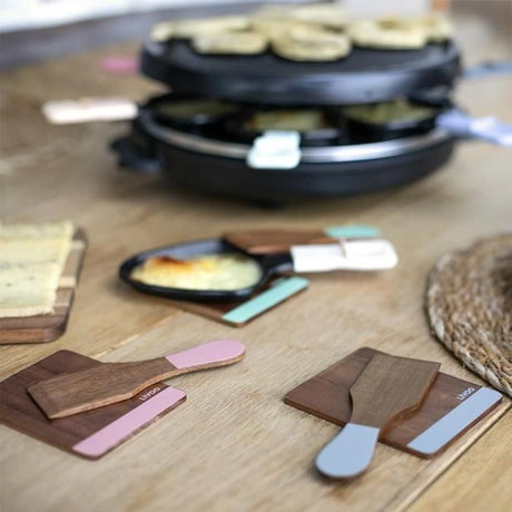 Set d'accessoires pour raclette - LIVOO - MEN427 - En acacia - 8 spatules - 8 planchettes