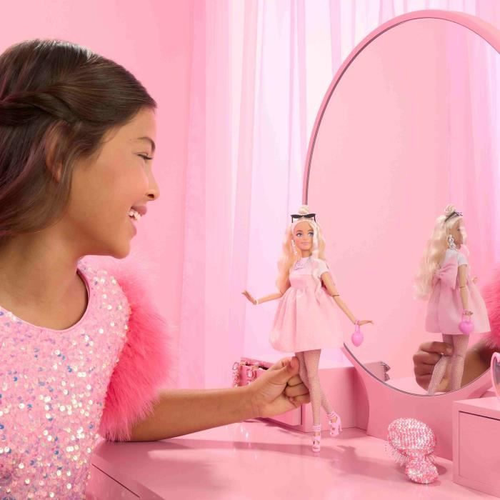 Barbie-Deluxe Style-PoupÈe Barbie Blonde a Robe Rose Pastel - 4ans+ - HYV27