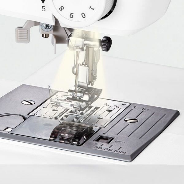 Machine a Coudre Numérique - MEDION - SD 36 - 38W - 270 Points - 700 tr/min - LED - Blanc