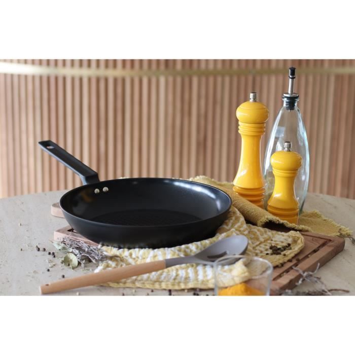 Poele - MENASTYL - 6020638 - En aluminium forgé - 28 cm - Noir - Tous feux dont induction