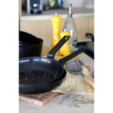 Poęle - MENASTYL - 6020638 - En aluminium forgé - 28 cm - Noir - Tous feux dont induction
