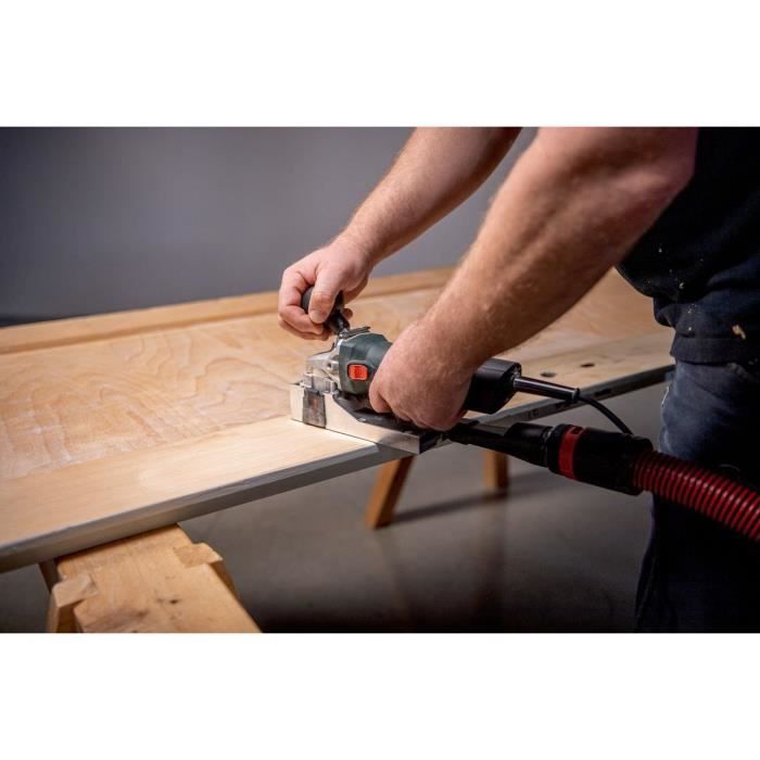 Fraiseuse a bois - METABO - LF 850 S - 4 lames réversibles carbure - Raccord pour aspiration
