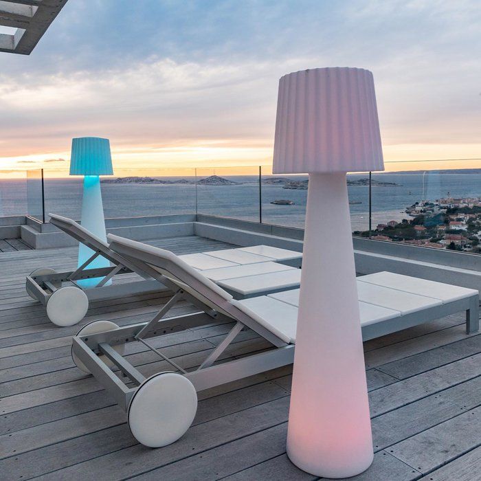 Lampadaire extérieur sans fil - LUMISKY - LADY C110 - LED multicolore dimmable - Abat-jour ondulé - Télécommande - H110 cm