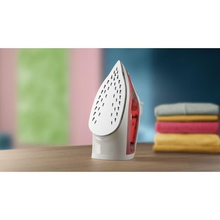 Fer a repasser - PHILIPS - DST2010/40 - A vapeur avec systeme Calc Clean - 25gr/min vapeur continue - 2000W - Rouge/Blanc