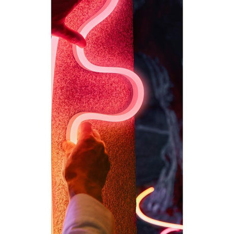 Ruban LED - PHILIPS HUE - Neon extérieur - 5 metres - 1100 lm - Ambiance  - Ajustable - Résistant - Base tension