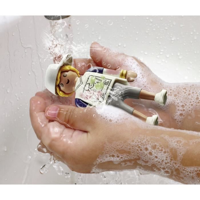 PLAYMOBIL 71515 Skateurs avec rampe, Color, 44 pieces, avec crayons Crayola, Des 6 ans