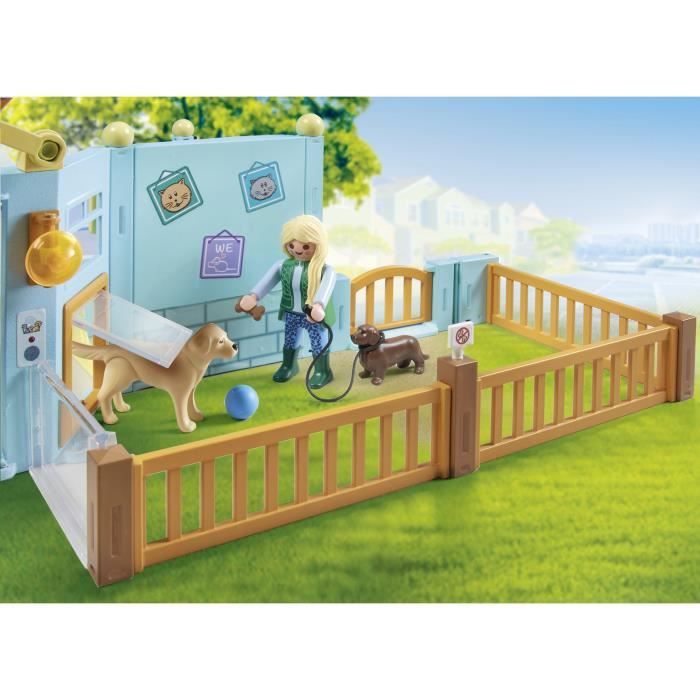 PLAYMOBIL 71742 Hôtel des animaux, soigneurs, chiens et chats, My Life, 191 pieces, Des 4 ans