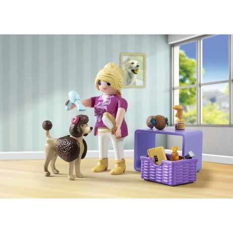 PLAYMOBIL 71747 Toiletteuse avec caniche et accessoires, My Life, 23 pieces, Des 4 ans