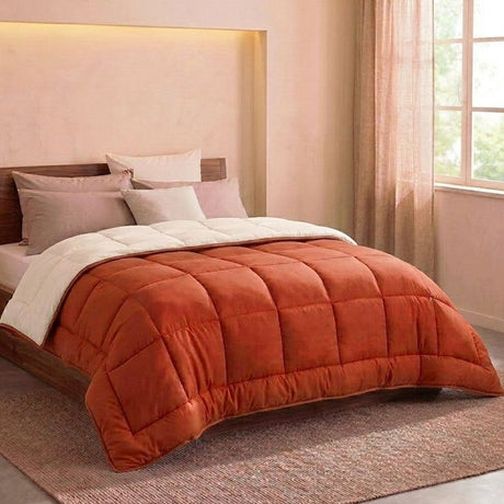 CALGARY - Couette Chaude Microfibre 400gr/m˛ - Gris Galet & Marron Gingembre - 140 x 200 cm