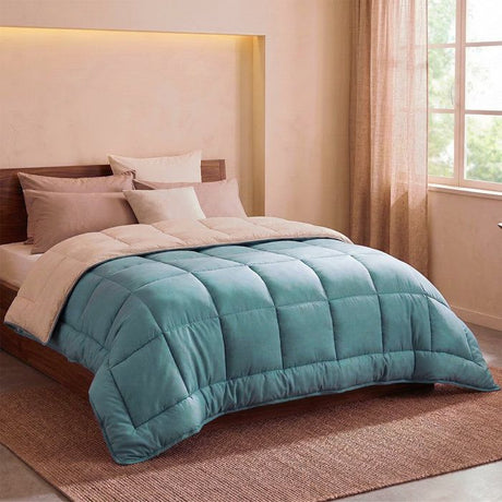CALGARY - Couette Chaude Microfibre 400gr/m˛ - Beige Galet & Vert Lac - 240 x 260 cm