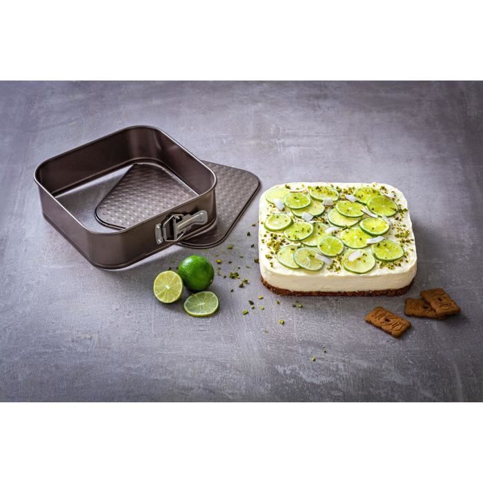 Moule a charniere - PYREX - 1452080 - Carré - En acier carbonne - Antiadhésif - 24 cm