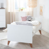 Lit bébé évolutif en lit junior - 70 x 140 cm - ROBA - OLE - Blanc / Pieds chene massif