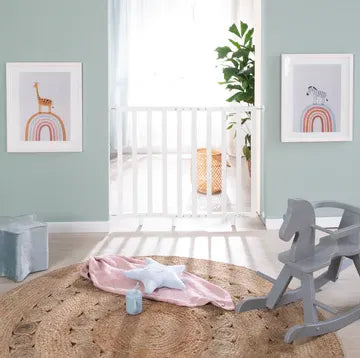 Barriere de sécurité bébé - ROBA - Pour porte et escalier - De 62 a 105 cm - Blanc
