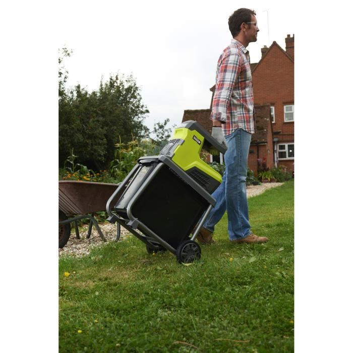 RYOBI - Broyeur de végétaux 3000 W - broyage par cylindre - silencieux - capacité broyage 45 mm - bac collecteur 55 L - RSH3045U