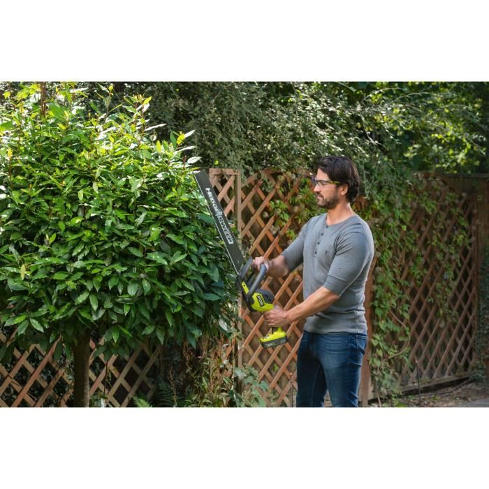 RYOBI - Taille-haies LINEA 18V ONE+ - design en ligne - lames 50 cm - Ècartement 24 mm + batterie 2,0 Ah & chargeur - RY18HT50A-120