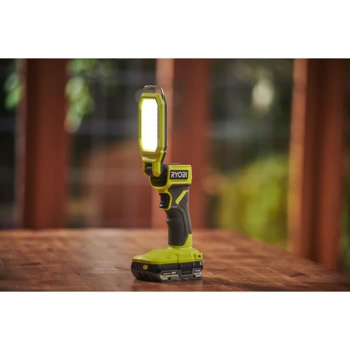 Lanterne LED compacte - RYOBI - 18V - 3 intensités : 800 / 400 / 100 Lumens - Rabattable et avec crochet