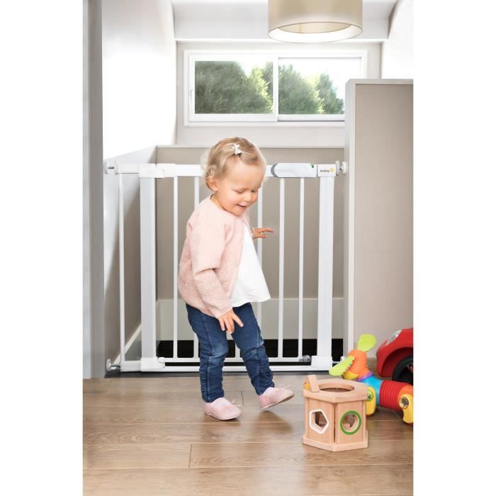 Barriere de sécurité Flat Step - SAFETY 1ST - Blanc - Métal - 73-80 cm - Pression sans vis ni perçage, barre de sol plate