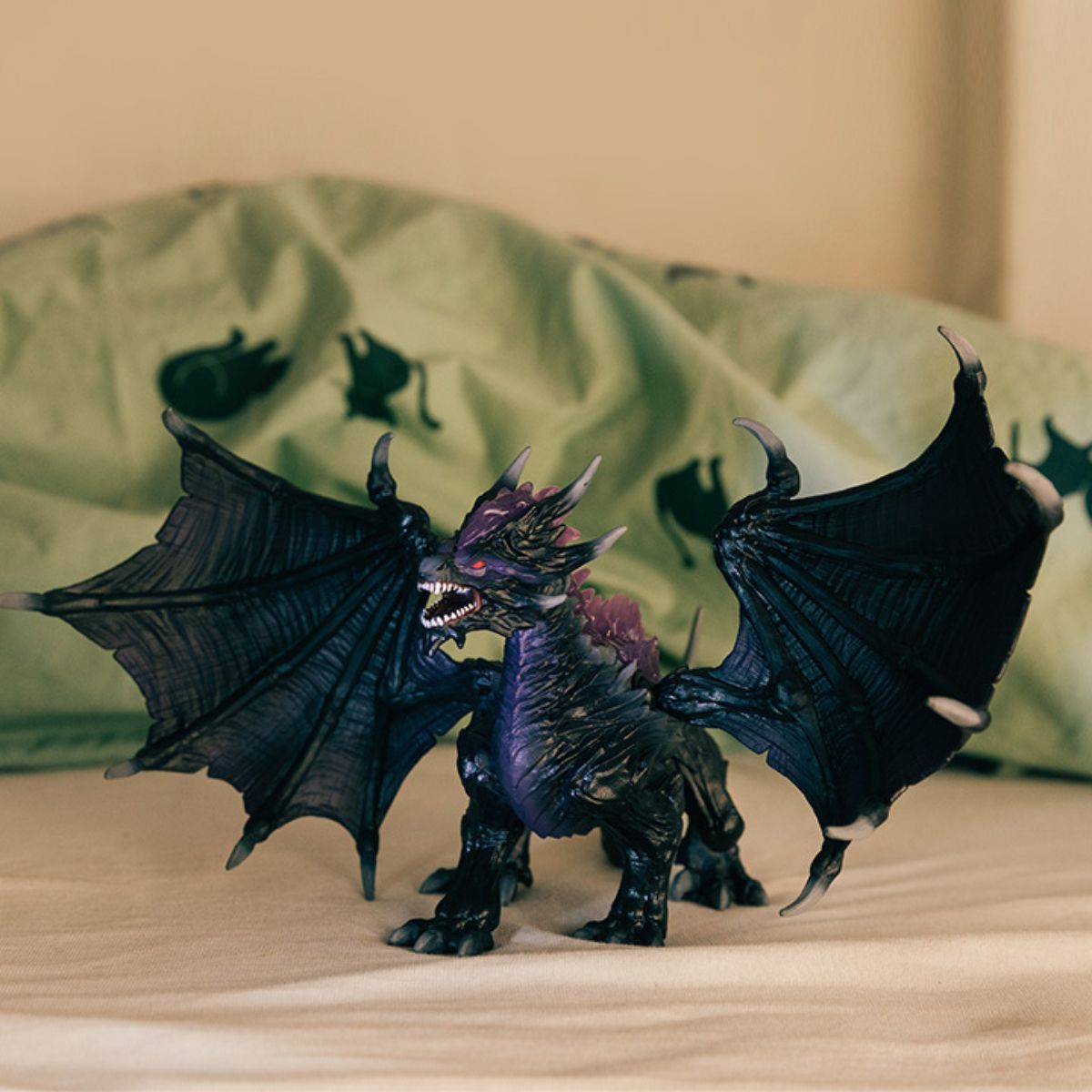 Figurine Dragon des Ténebres, jouet ultra-réaliste et durable avec ailes mobiles, Schleich 70152 Eldrador Creature, des 7 ans